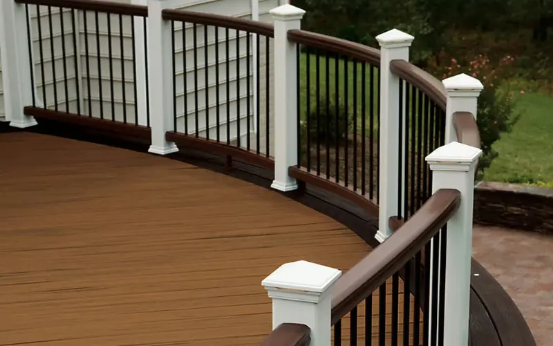 Trex Custom Curve Railing jpg