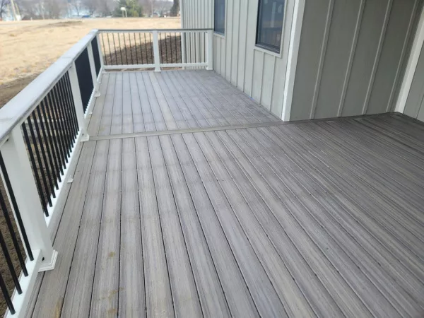 We're a leading vinyl deck builder near Mission KS.