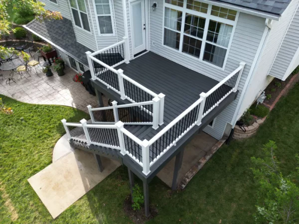 We are a leading vinyl deck builder near El Dorado KS.