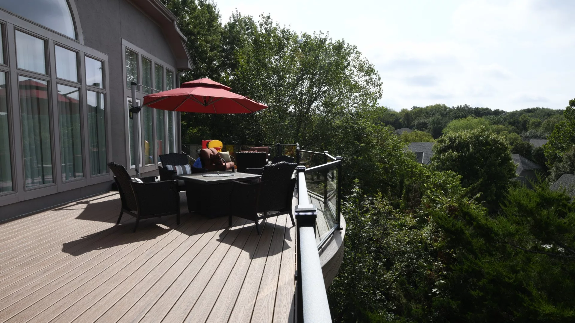 Trex Deck With Glass Railing jpg