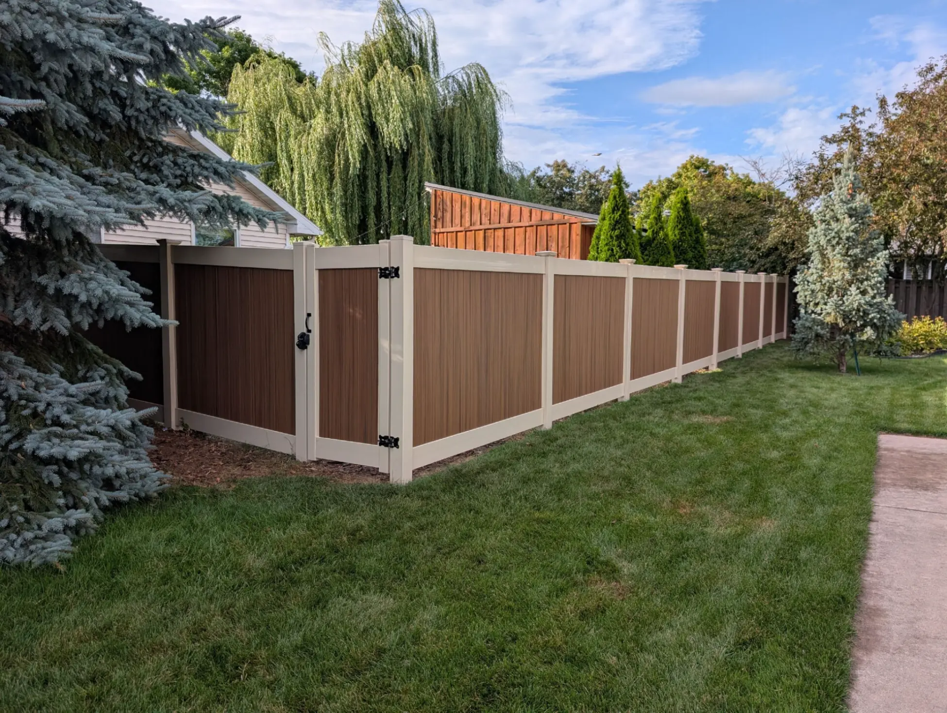 Wood finish fence